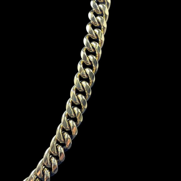Gold Tone Cuban Link Chain Necklace Chunky Hip Hop Streetwear Statement NWOT - Picture 4 of 8